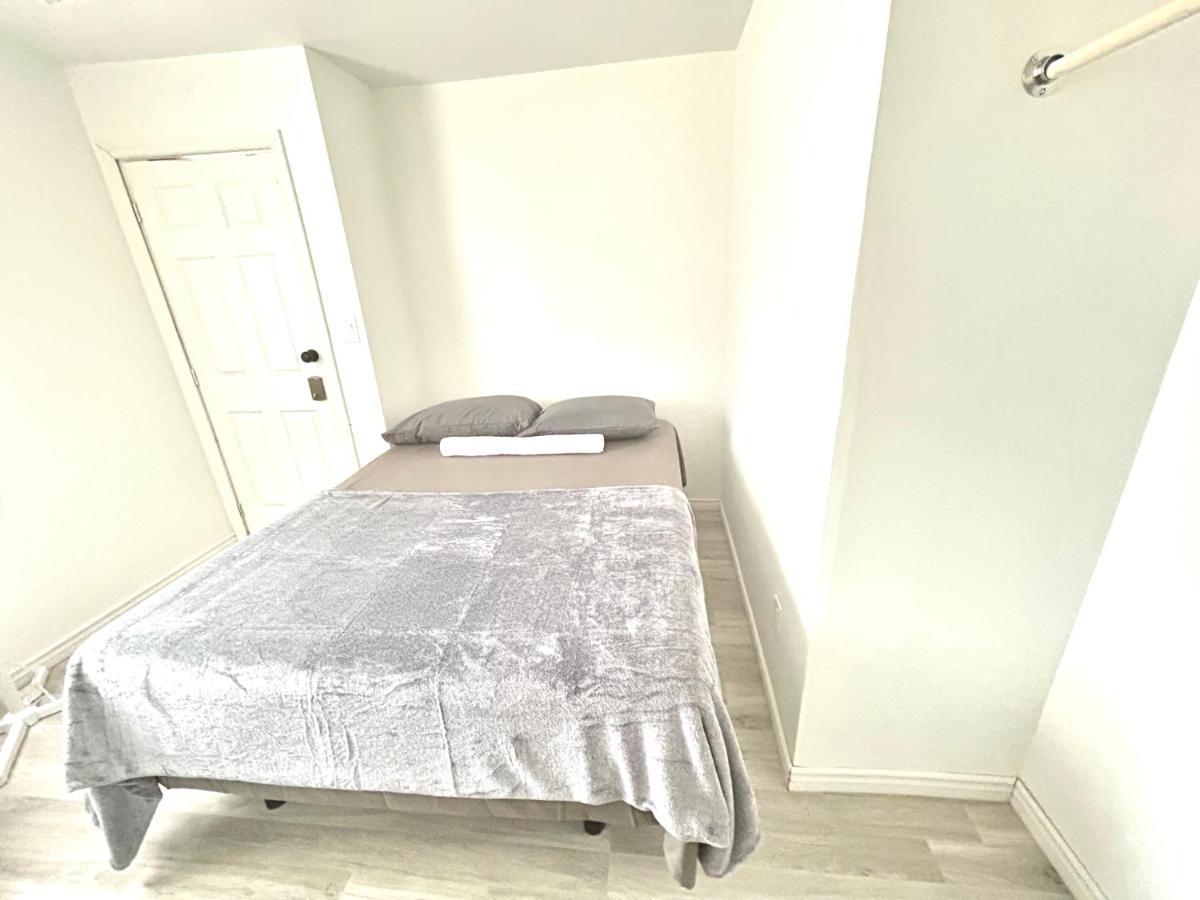 Aubin Paradise Housing Windsor Extérieur photo